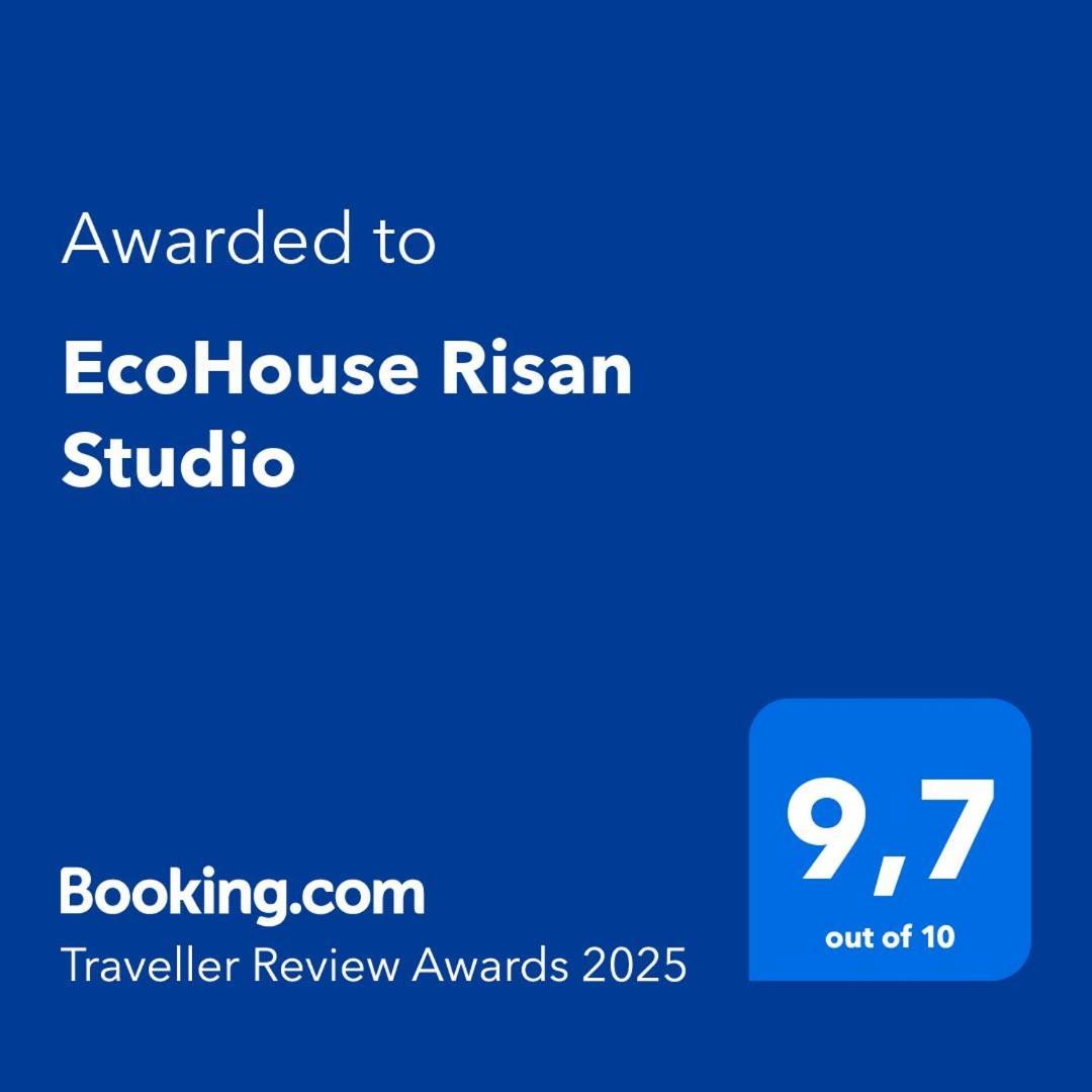 Ecohouse Risan Studio Exteriér fotografie